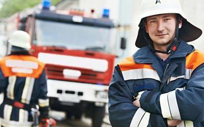 Kollision mit ausscherendem Feuerwehrfahrzeug