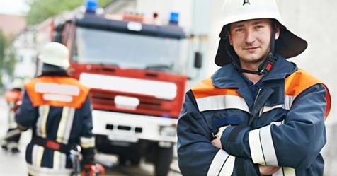 Kollision mit ausscherendem Feuerwehrfahrzeug